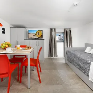https://mini-suite-3-adulti.emilia-romagnahotels.net